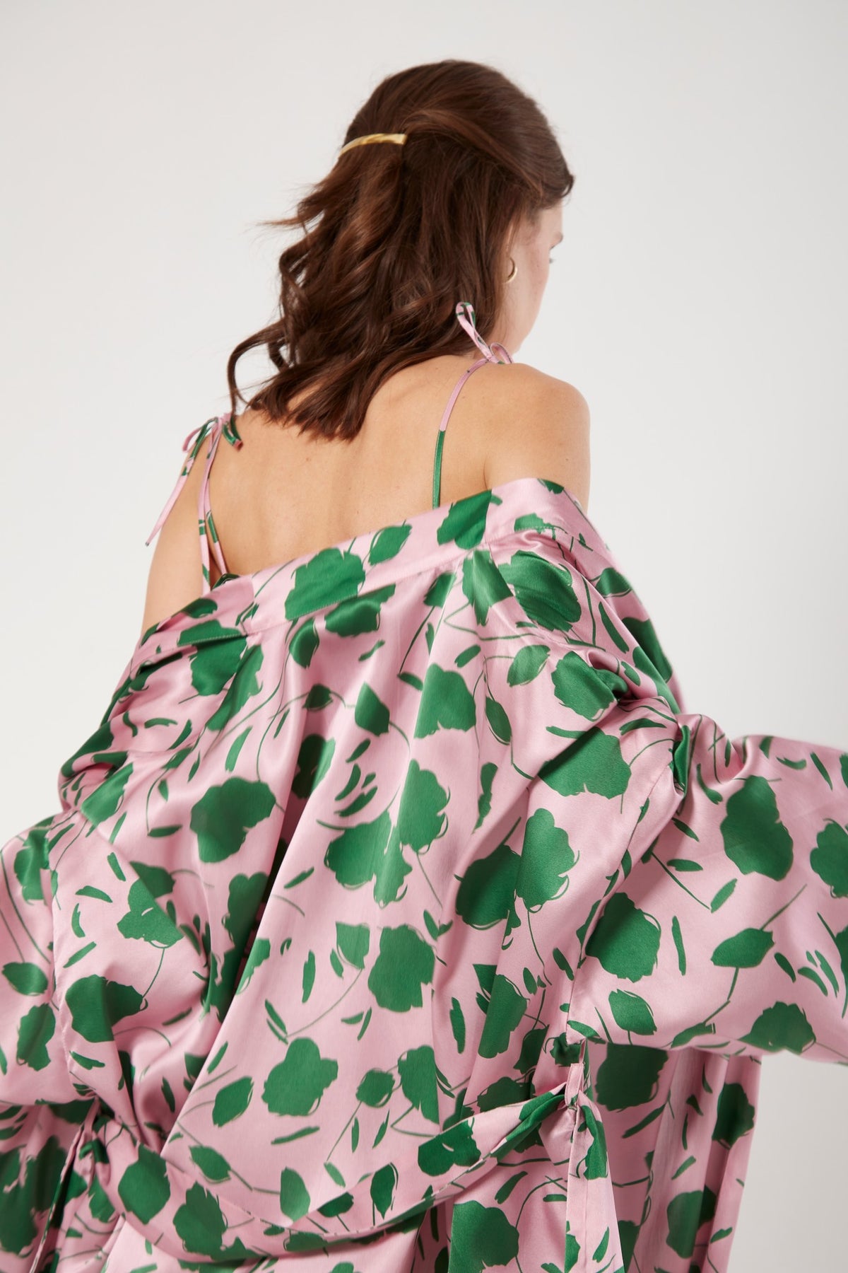 IRIS ROBE