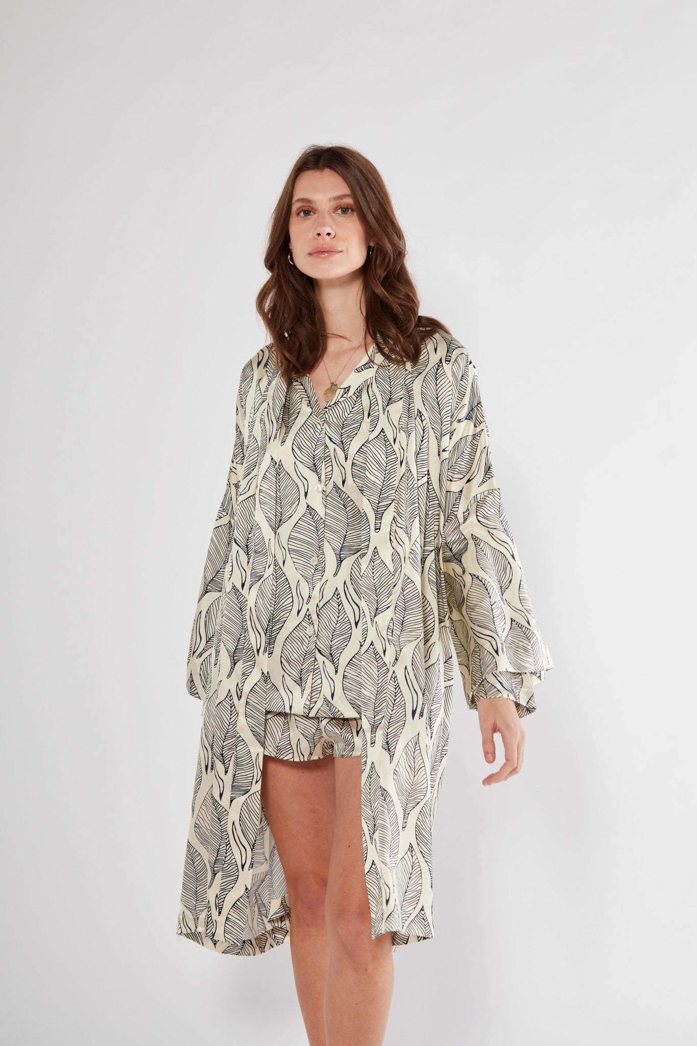 IRIS ROBE